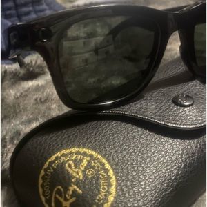 Wknd Sale - $150!!!!! Ray-bans stories wayfarer smart glasses